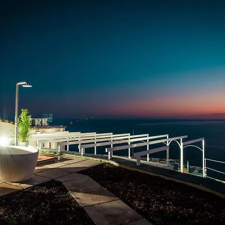 La Tagliata Spectacular Jacuzzi Tub Amazing View And Private Parking Garage Ferienhaus *