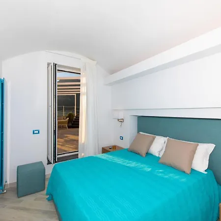 La Tagliata Spectacular Jacuzzi Tub Amazing View And Private Parking Garage Ferienhaus