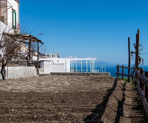 Сasa de vacaciones La Tagliata Spectacular Jacuzzi Tub Amazing View And Private Parking Garage *